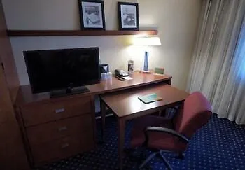 Hotel Courtyard By Marriott West/hilliard 3*