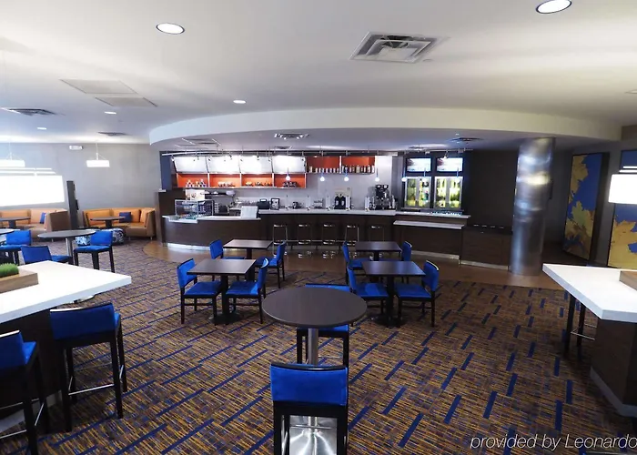 Courtyard By Marriott West/hilliard Hotel 3*